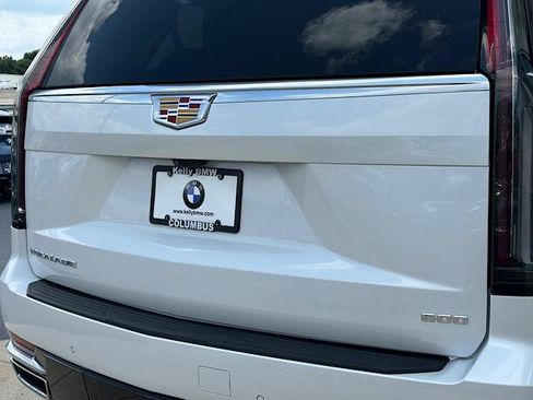 Used 2024 Cadillac Escalade Premium Luxury w/ Performance Package AWD/4WD image 10