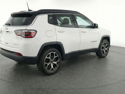 Used 2025 Jeep Compass Limited AWD/4WD image 9