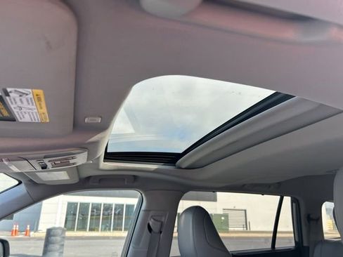 Used 2024 Toyota Highlander XLE image 15