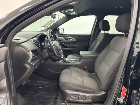 Used 2022 Chevrolet Traverse LT w/ LPO, 'HIT The Road' Package image 24