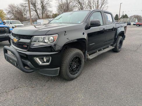 Used 2017 Chevrolet Colorado Z71 image 3