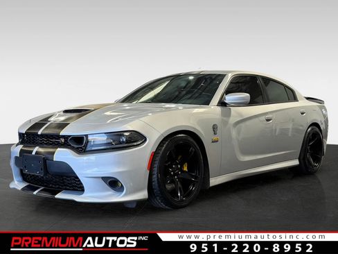 Used 2019 Dodge Charger Scat Pack w/ Navigation & Travel Group RWD image 1