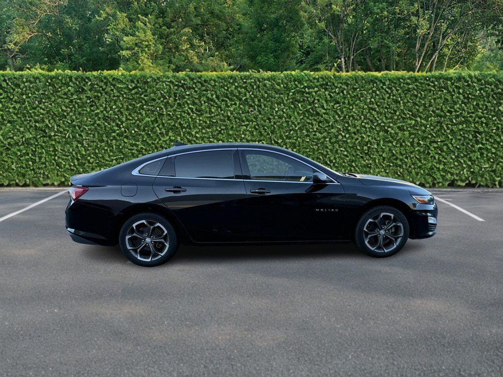 Used 2021 Chevrolet Malibu LT FWD image 2