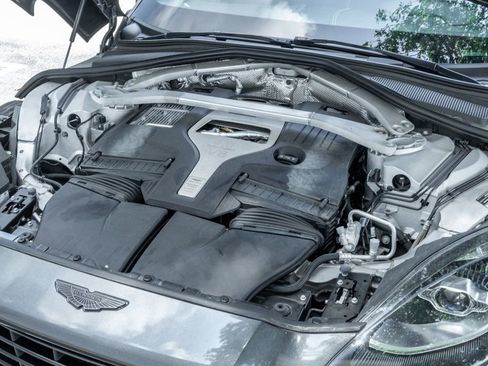 Used 2021 Aston Martin DBX AWD/4WD image 35