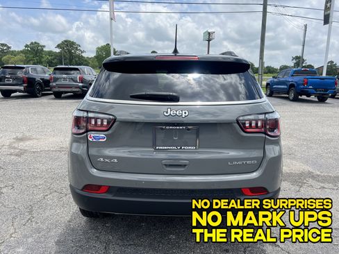 Used 2024 Jeep Compass Limited AWD/4WD image 3