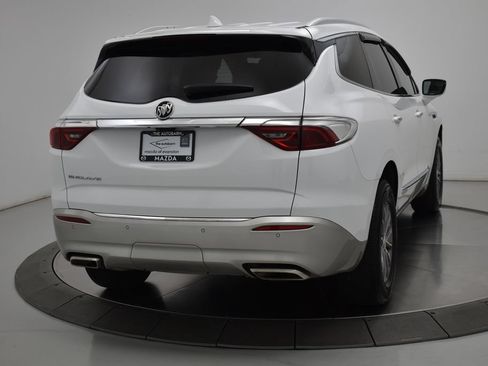 Used 2022 Buick Enclave Essence FWD image 22