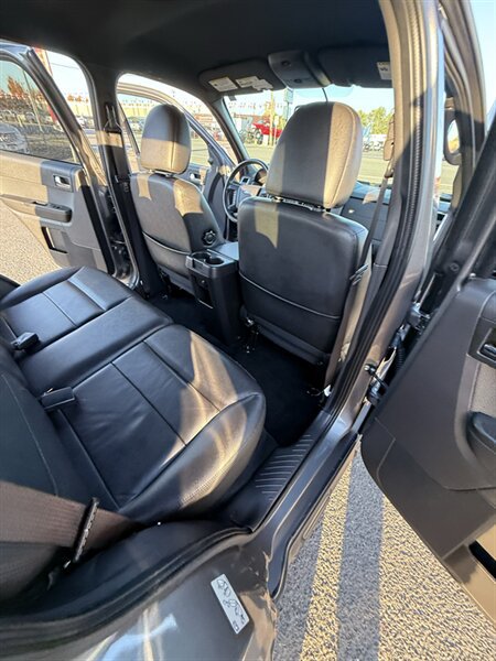 Used 2012 Ford Escape Limited AWD/4WD image 28