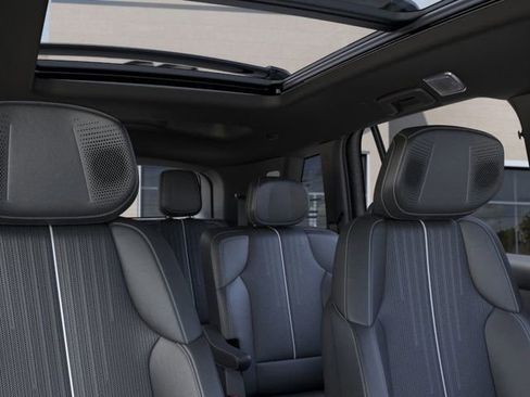 New 2026 Cadillac Vistiq Luxury image 24