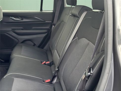 Certified 2025 Jeep Grand Cherokee Laredo X w/ Luxury Tech Group I image 21