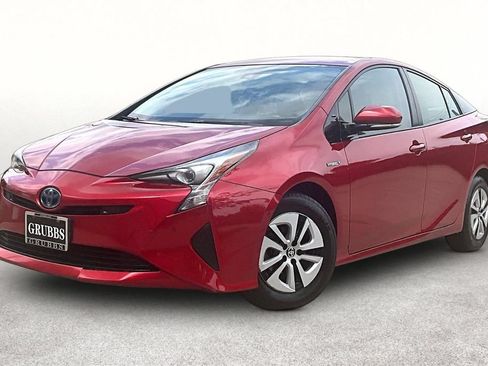 Used 2017 Toyota Prius Four FWD image 15