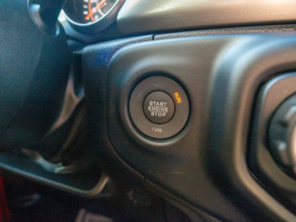Used 2023 Jeep Gladiator Sport AWD/4WD image 21