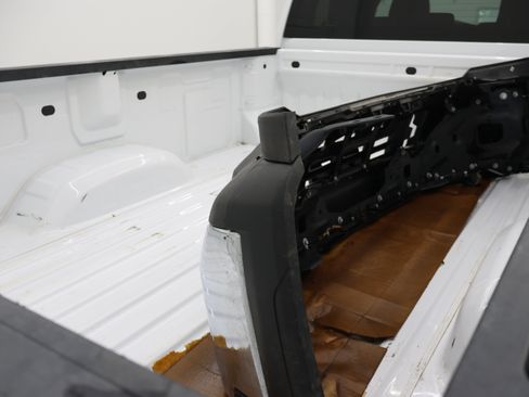 Used 2025 GMC Sierra 3500 SLE w/ SLE Convenience Package AWD/4WD image 5