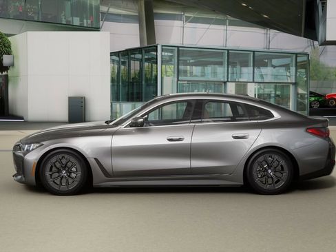 New 2026 BMW i4 eDrive40 image 4