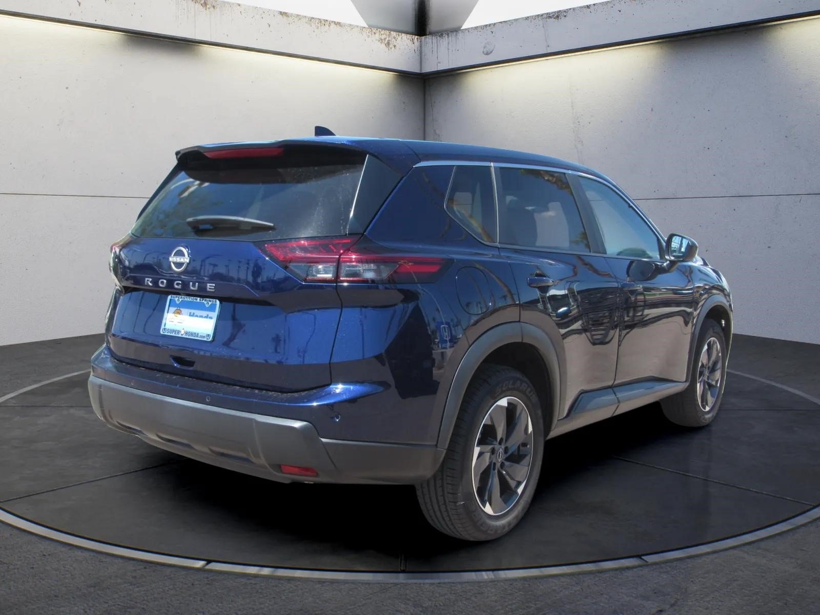 Used 2025 Nissan Rogue SV FWD image 5