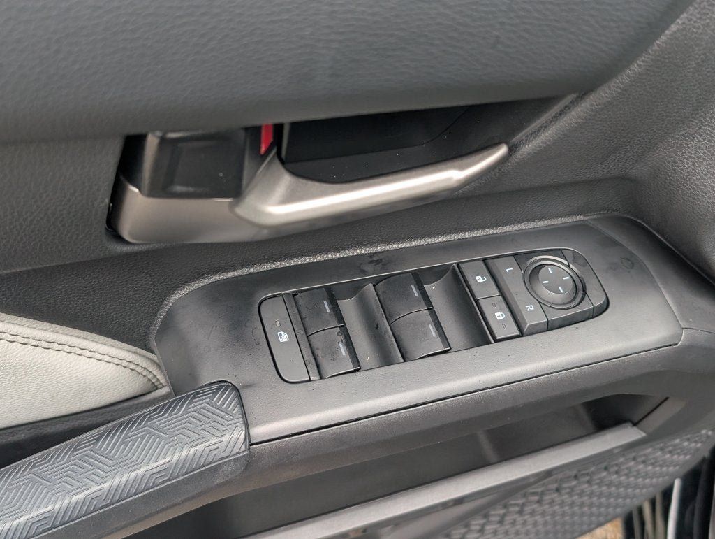 Used 2026 Toyota Tacoma Limited AWD/4WD image 9