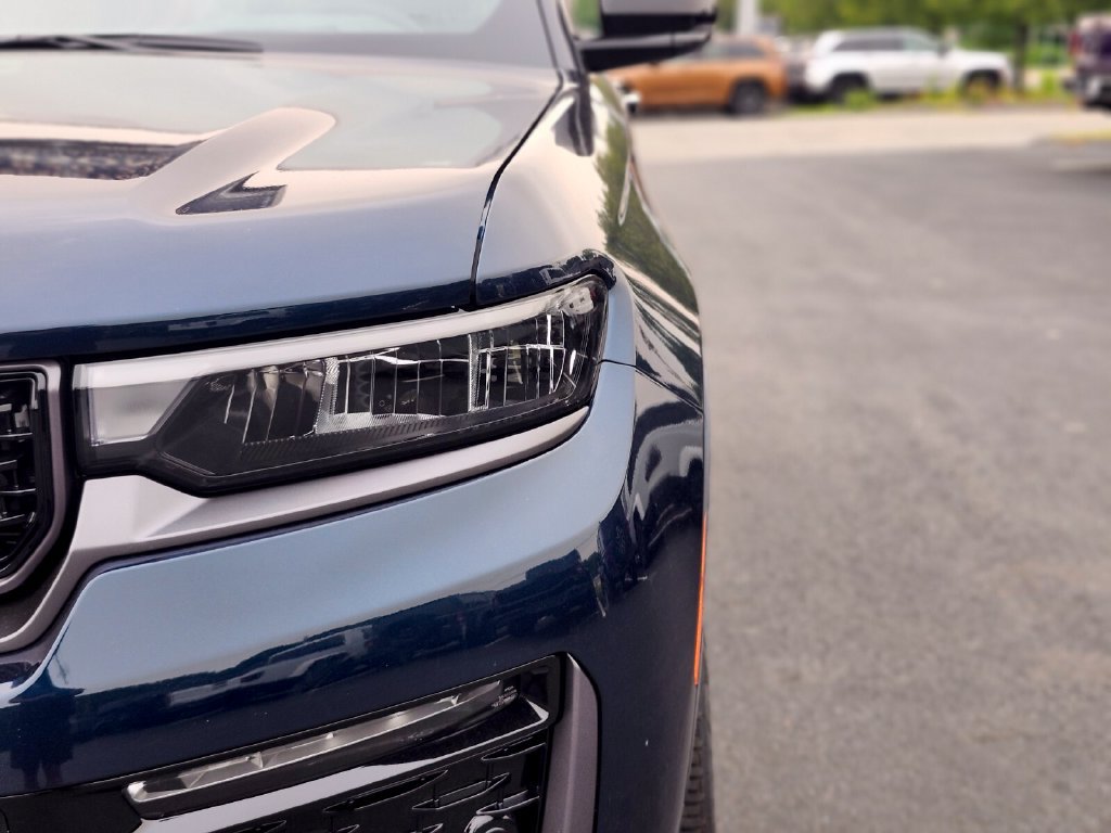 New 2026 Jeep Grand Cherokee Limited AWD/4WD image 10
