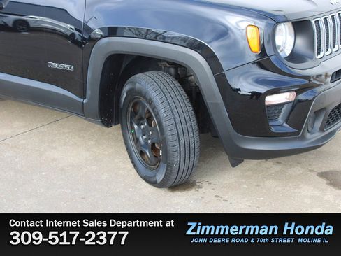 Used 2019 Jeep Renegade Sport image 19