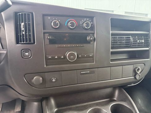 Used 2013 Chevrolet Express 1500 AWD image 17