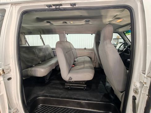 Used 2002 Ford E-350 and Econoline 350 XL image 18
