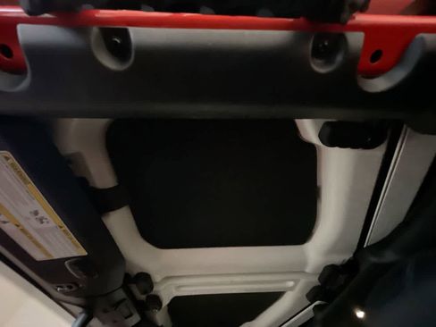 Used 2019 Jeep Wrangler Unlimited Rubicon image 22