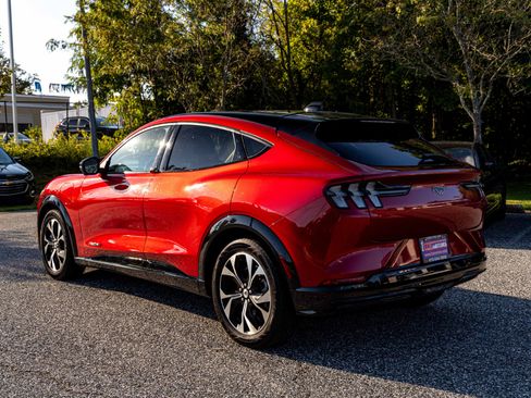 Used 2021 Ford Mustang Mach-E Premium image 4