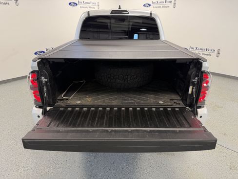 Used 2022 Toyota Tacoma TRD Sport w/ Technology Package AWD/4WD image 23