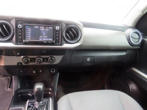 Used 2019 Toyota Tacoma SR5 RWD image 16