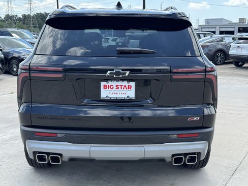 Used 2025 Chevrolet Traverse Z71 w/ Driver Confidence Package AWD/4WD image 10