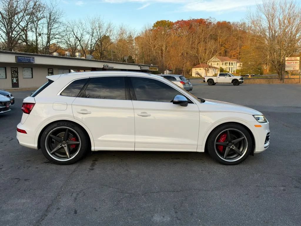 Used 2018 Audi SQ5 Prestige w/ Prestige Package AWD/4WD image 9