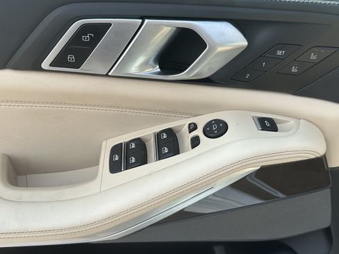 Used 2022 BMW X5 M50i w/ Executive Package AWD/4WD image 15