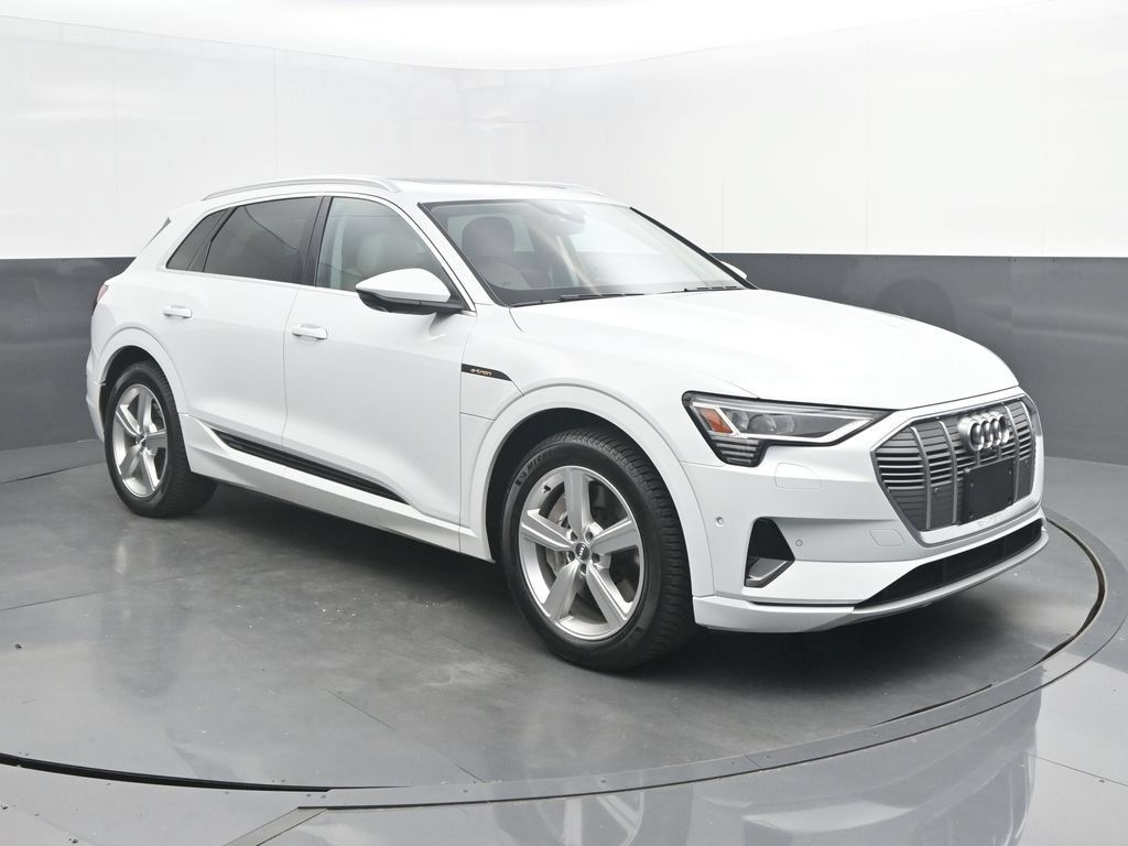 Used 2019 Audi e-tron Premium Plus AWD/4WD image 9