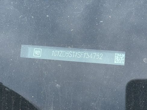 Used 2025 Chevrolet Malibu LT FWD image 2