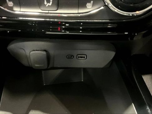 Certified 2025 Chevrolet Trax RS w/ Driver Confidence Package FWD image 16