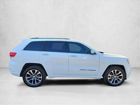 Used 2018 Jeep Grand Cherokee Overland image 4