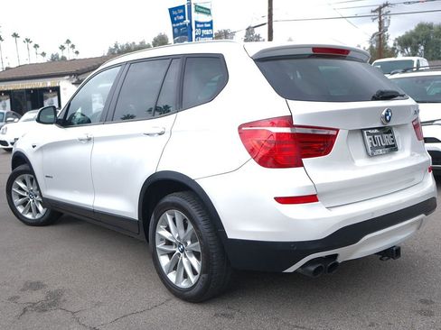 Used 2017 BMW X3 sDrive28i image 4