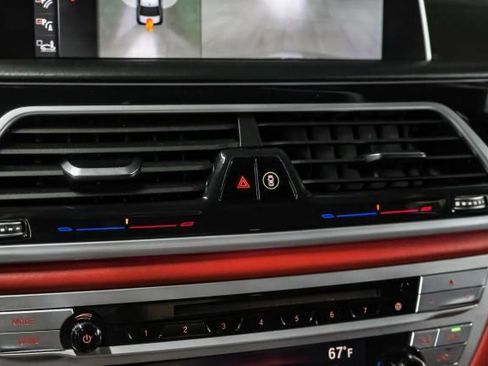 Used 2018 BMW M760i xDrive image 35