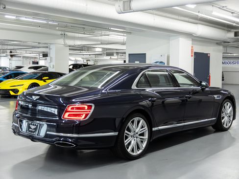 Certified 2026 Bentley Flying Spur V8 AWD/4WD image 7