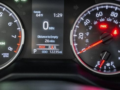 Used 2020 Toyota RAV4 XLE Premium image 44