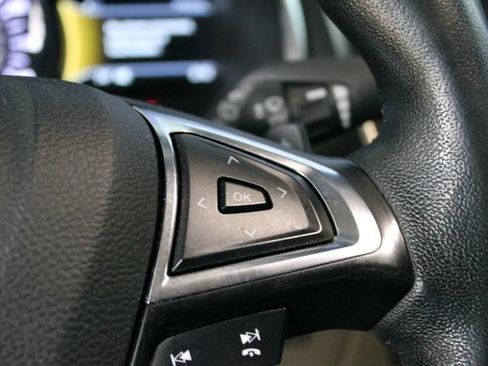 Used 2020 Ford Edge Titanium AWD/4WD image 18
