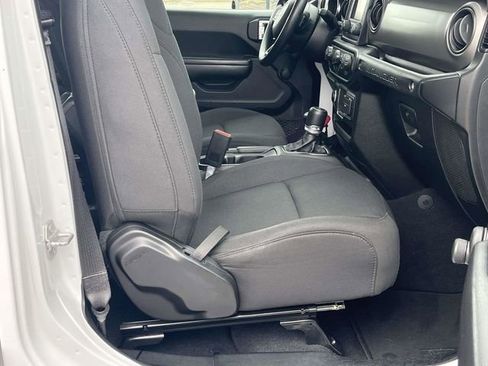 Used 2021 Jeep Wrangler Unlimited Sport image 23