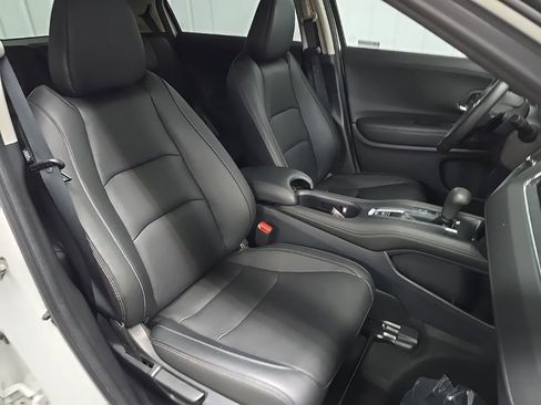 Used 2019 Honda HR-V Touring image 15