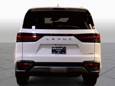 New 2026 Lexus LX 700h Luxury image 4