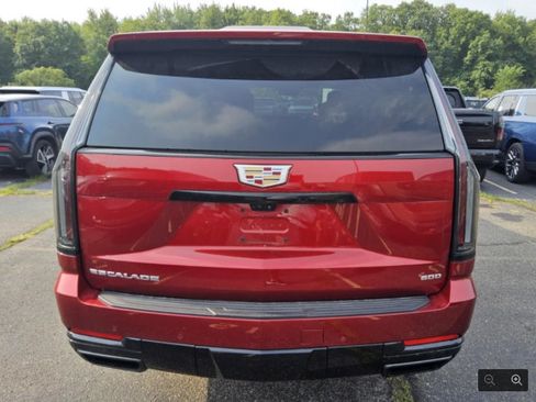 Used 2025 Cadillac Escalade ESV Sport Platinum AWD/4WD image 3