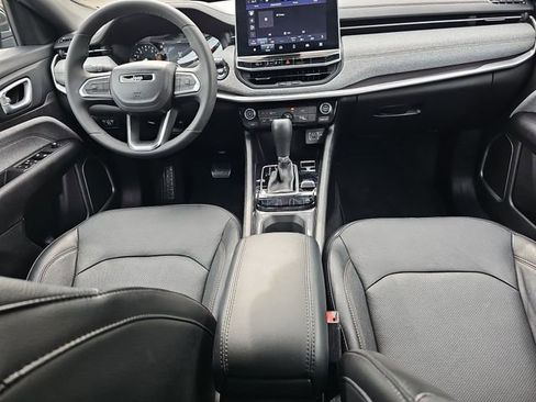 Used 2023 Jeep Compass Latitude AWD/4WD image 21