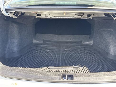 Used 2025 Toyota Corolla LE FWD image 27