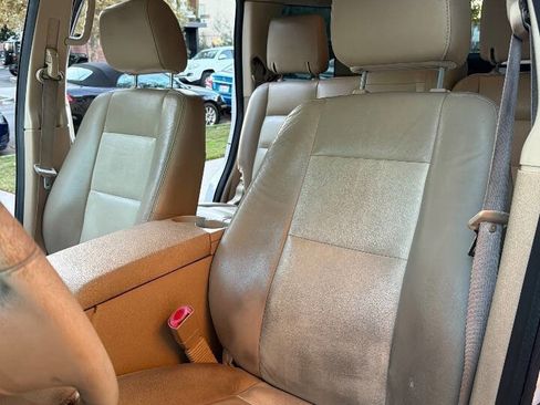 Used 2006 Ford Explorer Eddie Bauer image 12