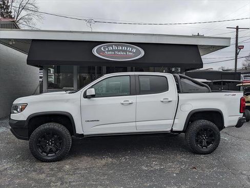 Used 2019 Chevrolet Colorado ZR2 w/ ZR2 Dusk Special Edition image 2