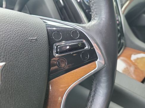 Used 2020 Cadillac Escalade 2WD image 18