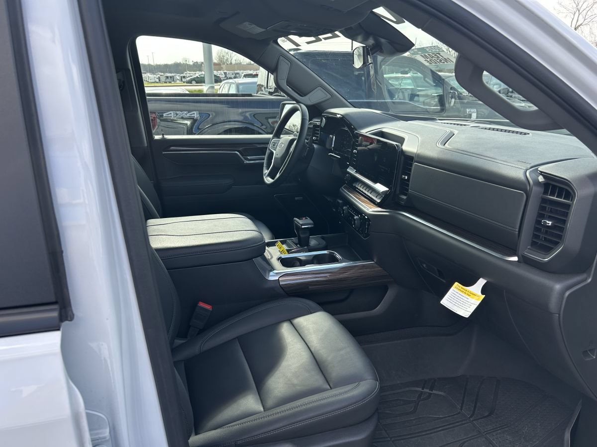 Used 2025 Chevrolet Silverado 1500 RST w/ RST All Star Premium Package AWD/4WD image 12