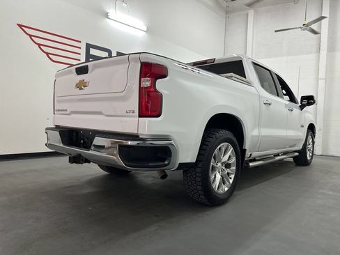 Used 2021 Chevrolet Silverado 1500 LTZ w/ LTZ Convenience Package II AWD/4WD image 9